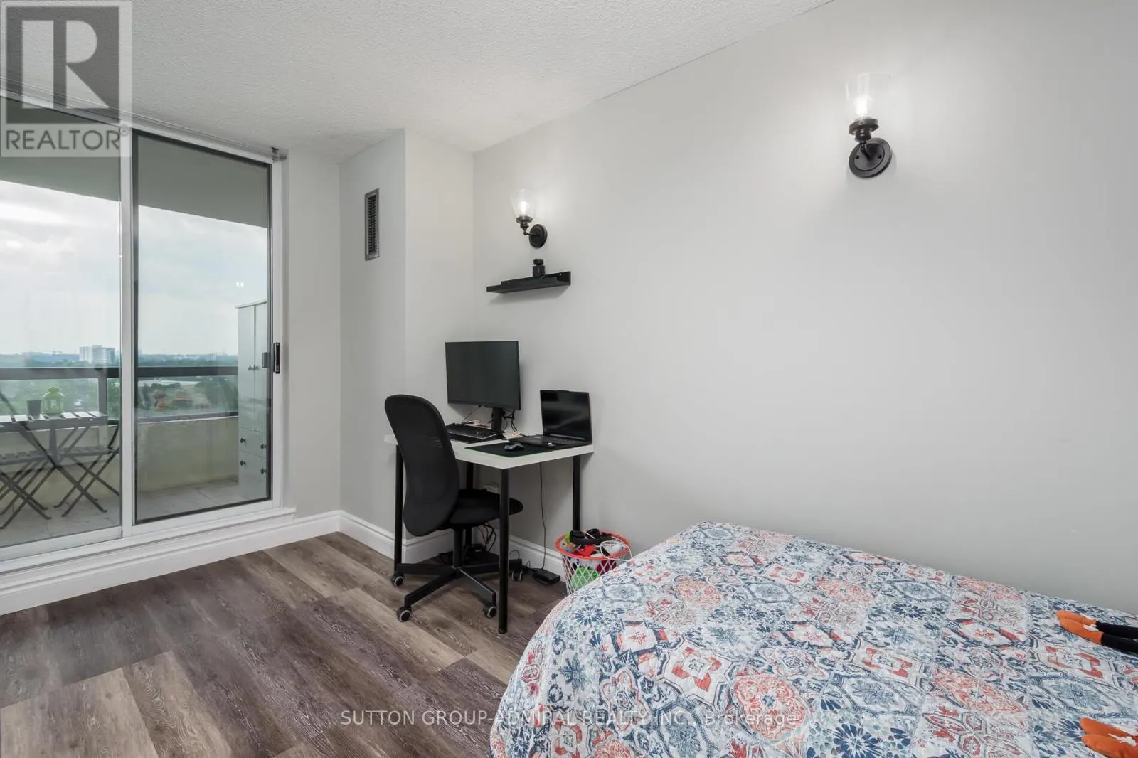 1105 - 1131 STEELES AVENUE W