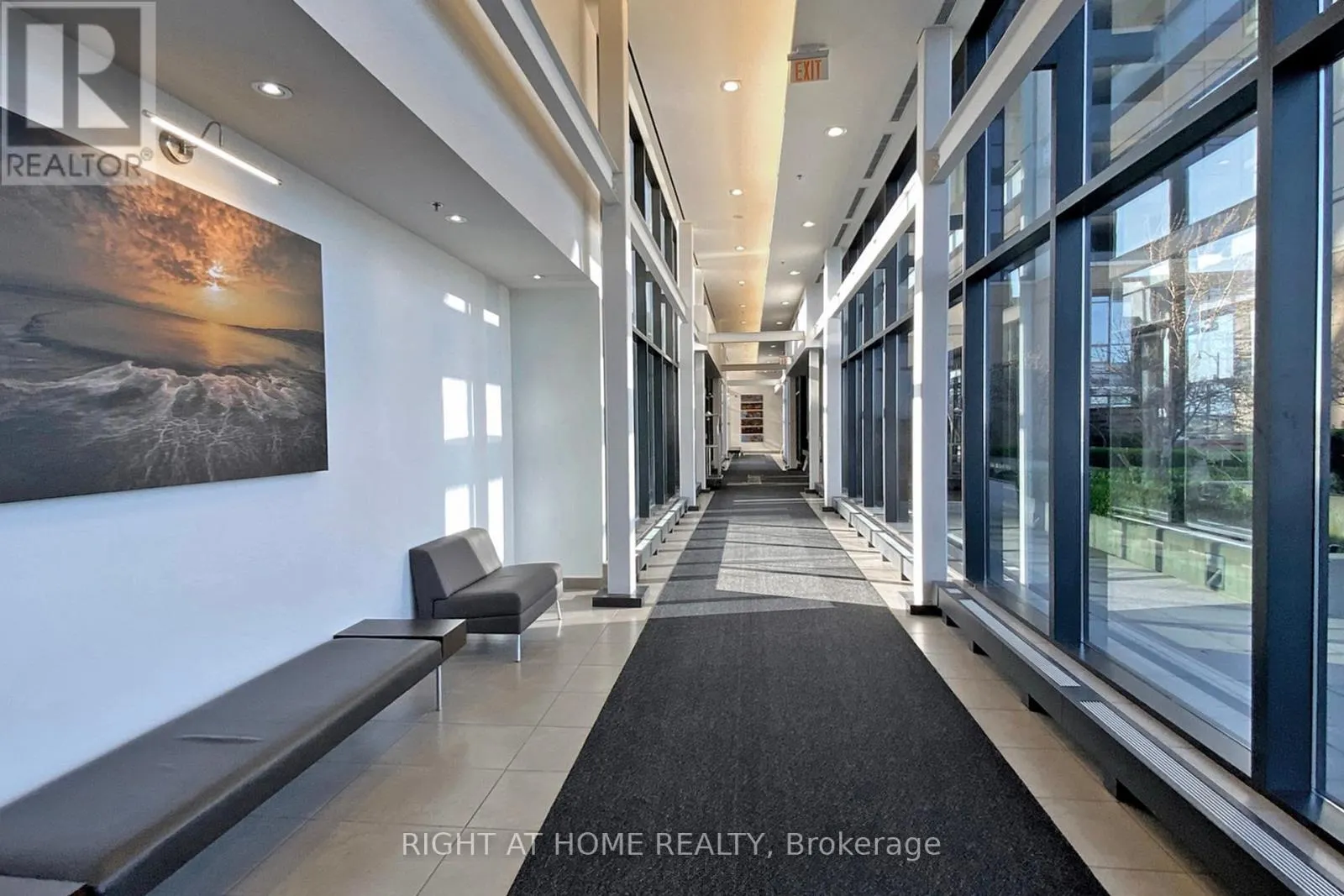 2607 - 29 SINGER COURT