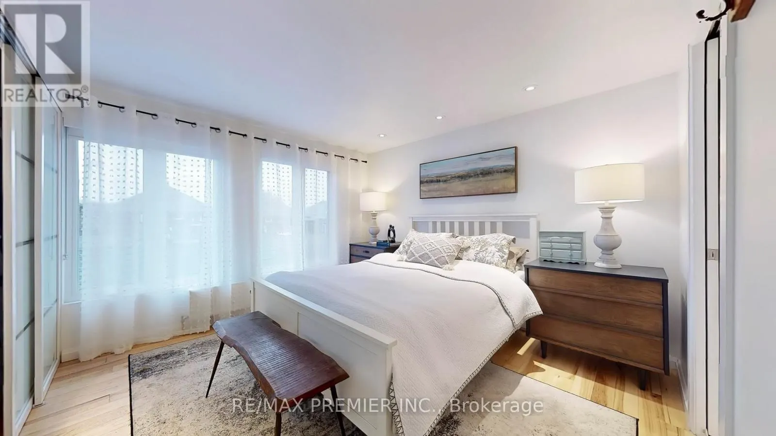 MAIN LEVEL - 27 HECTOR AVENUE