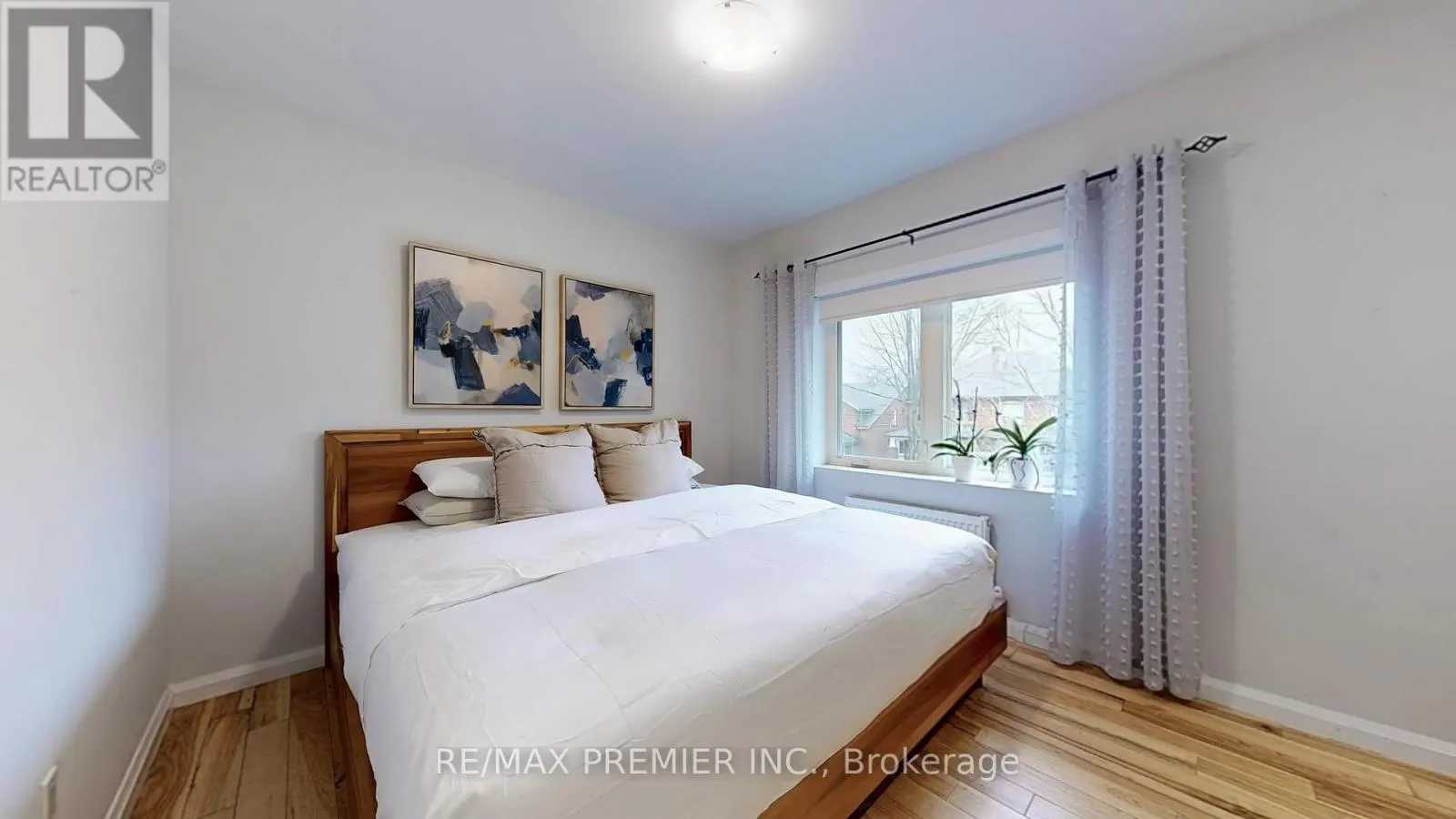 MAIN LEVEL - 27 HECTOR AVENUE