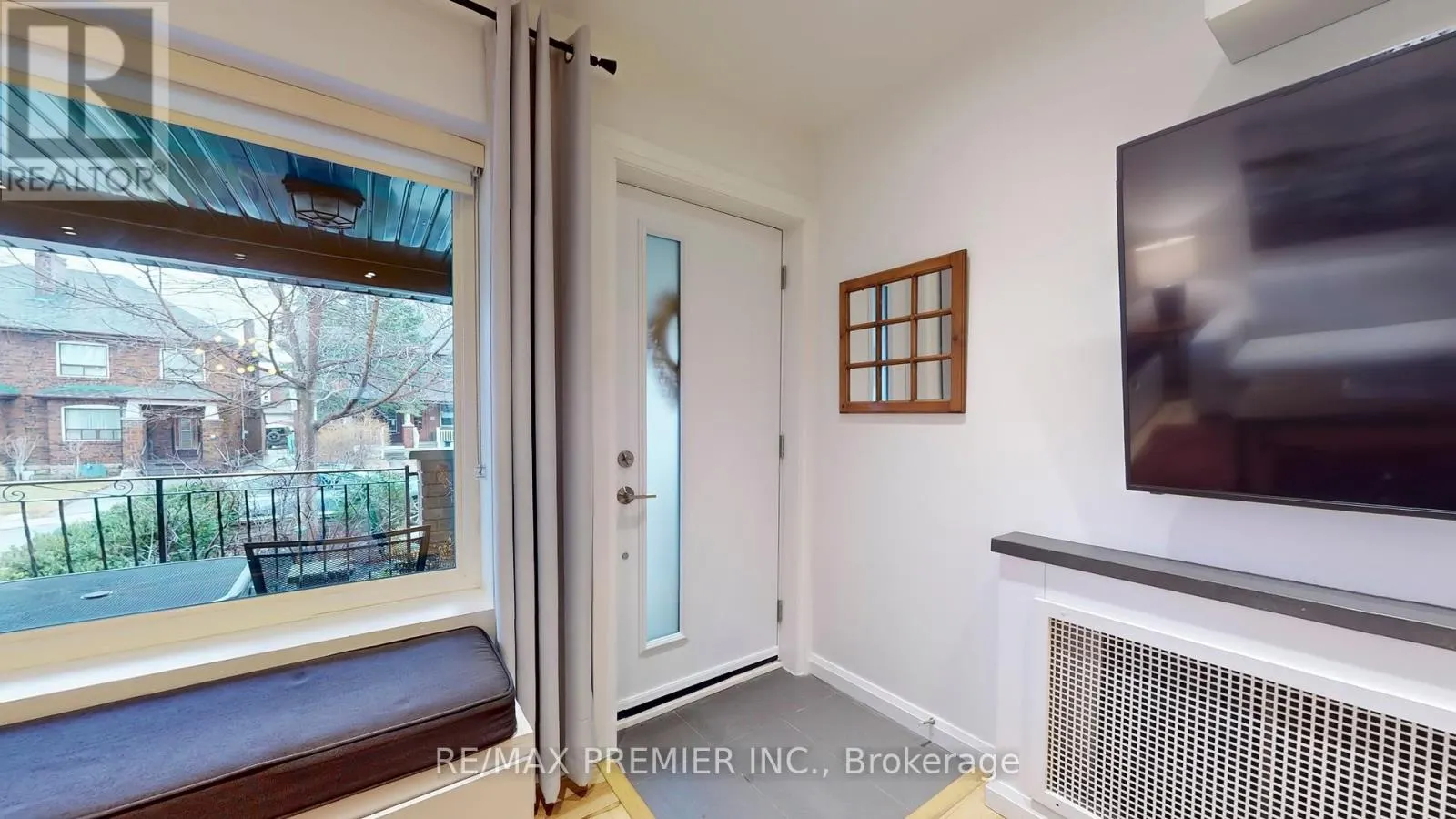 MAIN LEVEL - 27 HECTOR AVENUE