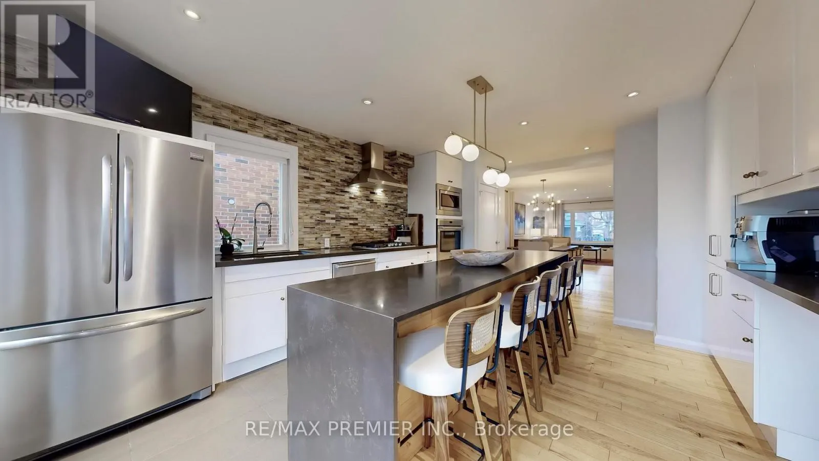 MAIN LEVEL - 27 HECTOR AVENUE