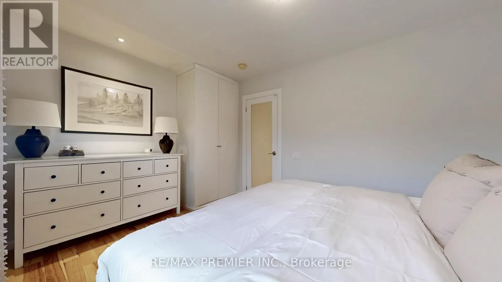 MAIN LEVEL - 27 HECTOR AVENUE