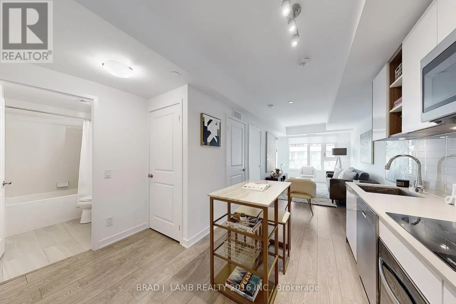 545 - 543 RICHMOND STREET W