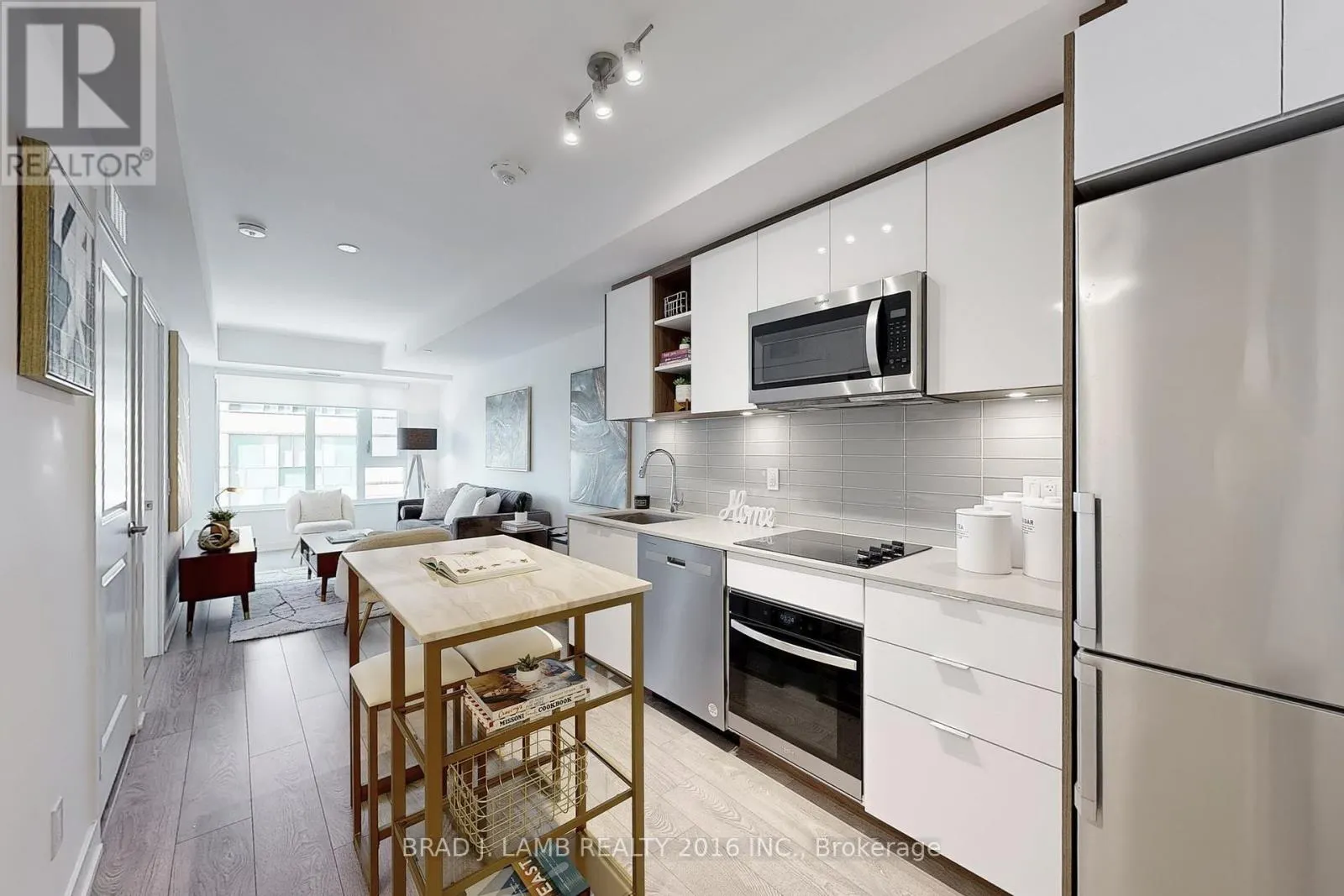 545 - 543 RICHMOND STREET W