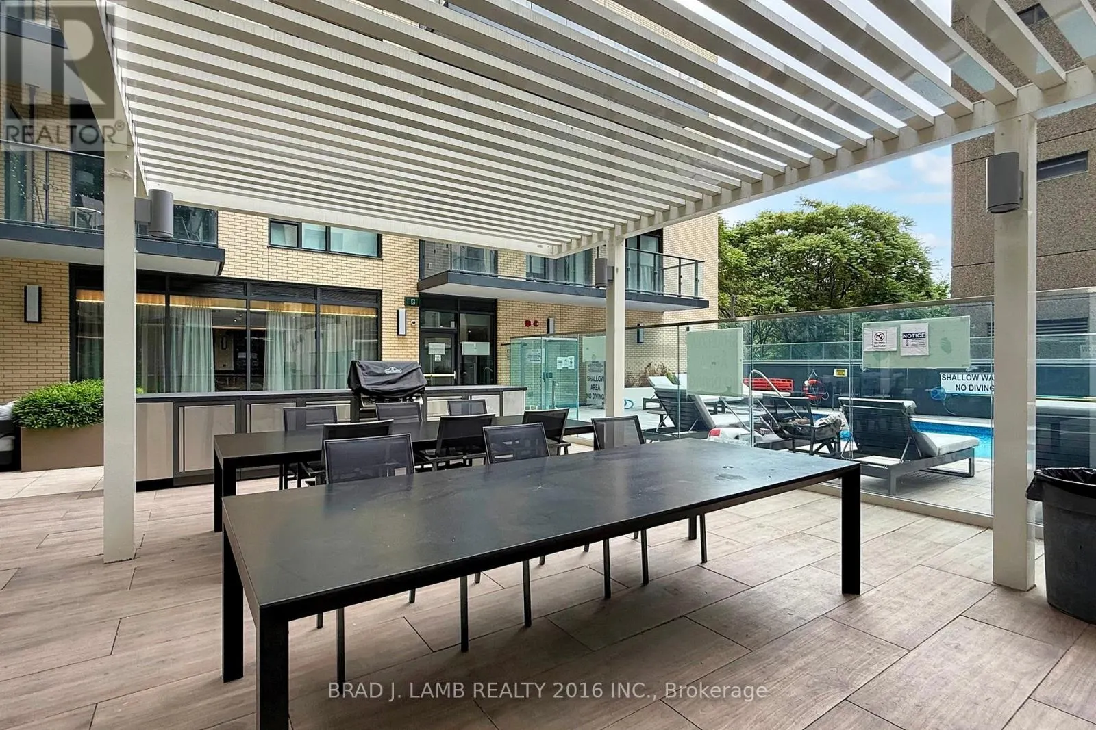 545 - 543 RICHMOND STREET W