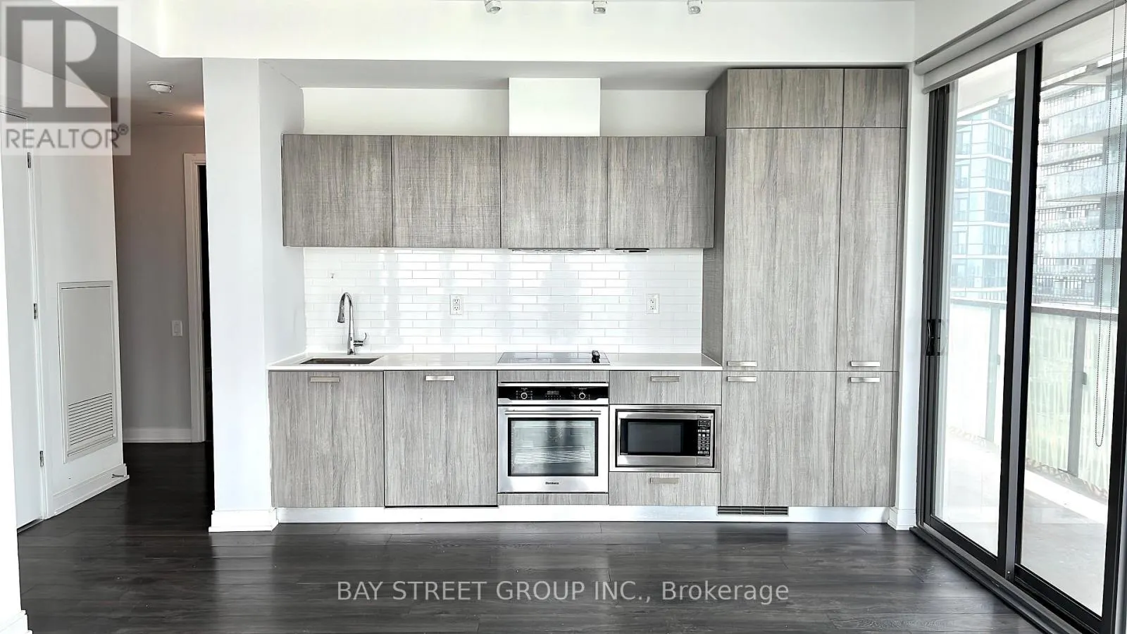 2910 - 50 CHARLES STREET E