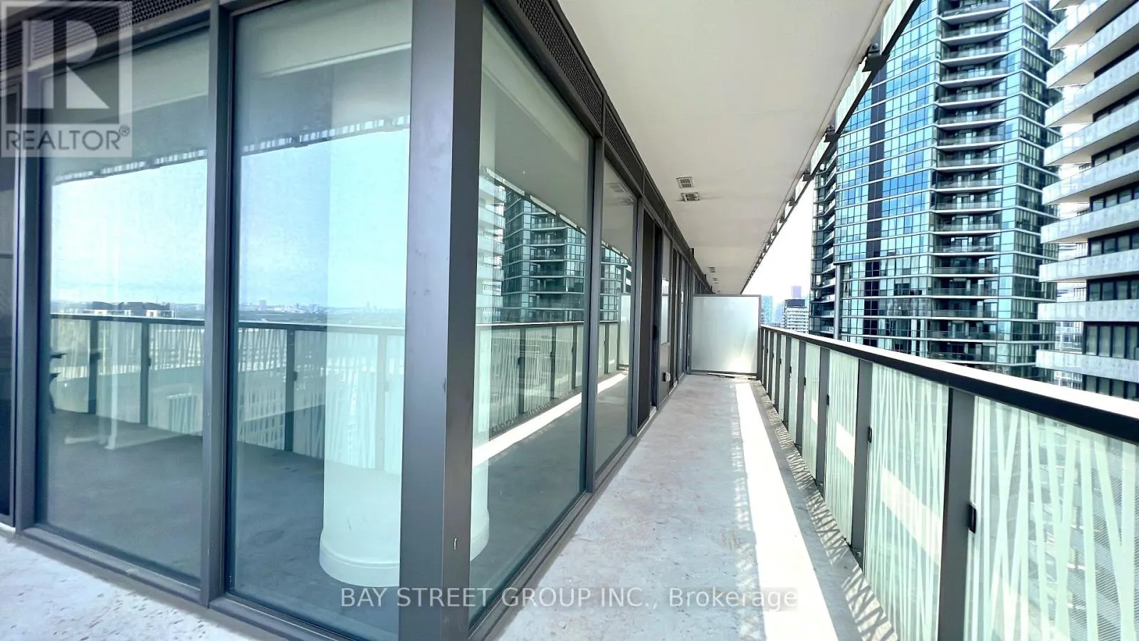 2910 - 50 CHARLES STREET E