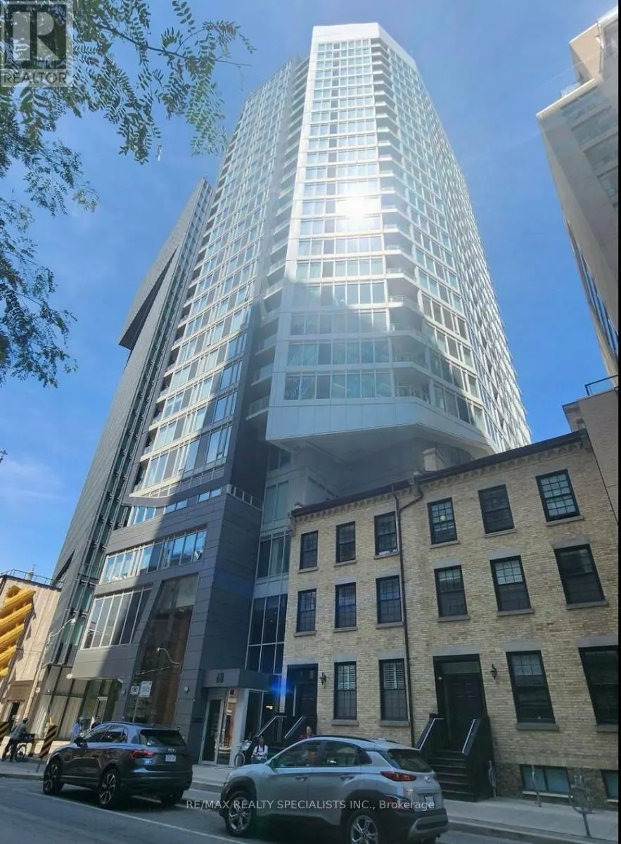 905 - 68 SHUTER STREET