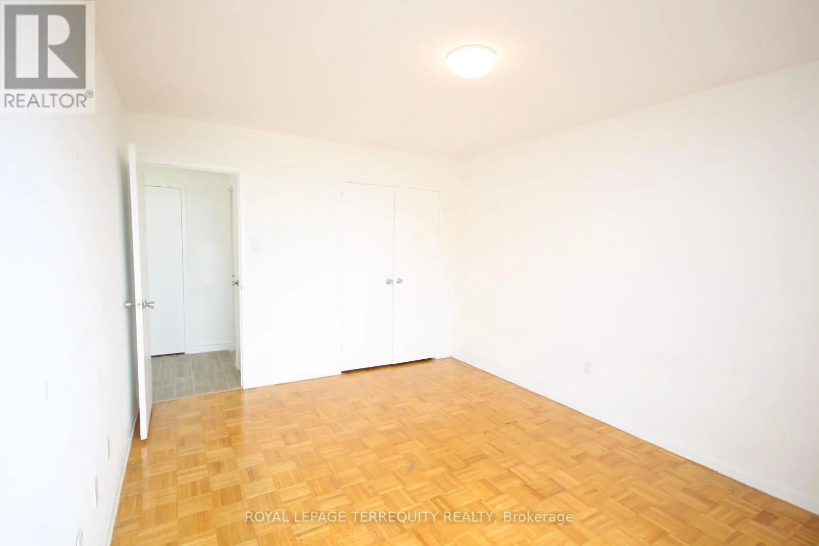 707 - 20 FOREST MANOR ROAD