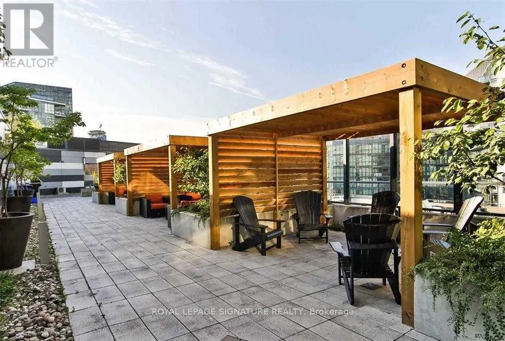 212 - 20 BRUYERES MEWS
