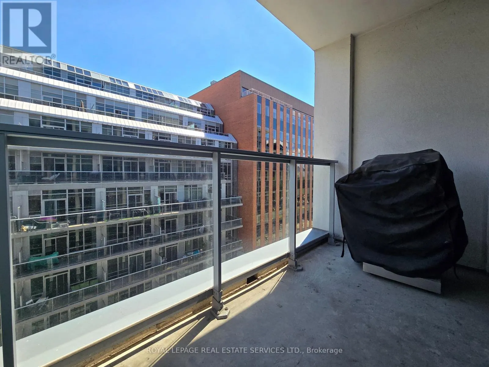 714 - 39 BRANT STREET