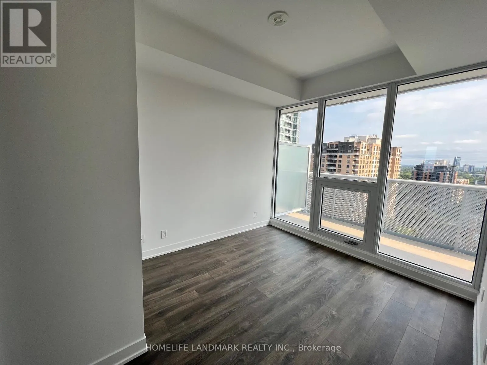 1512 - 15 HOLMES AVENUE