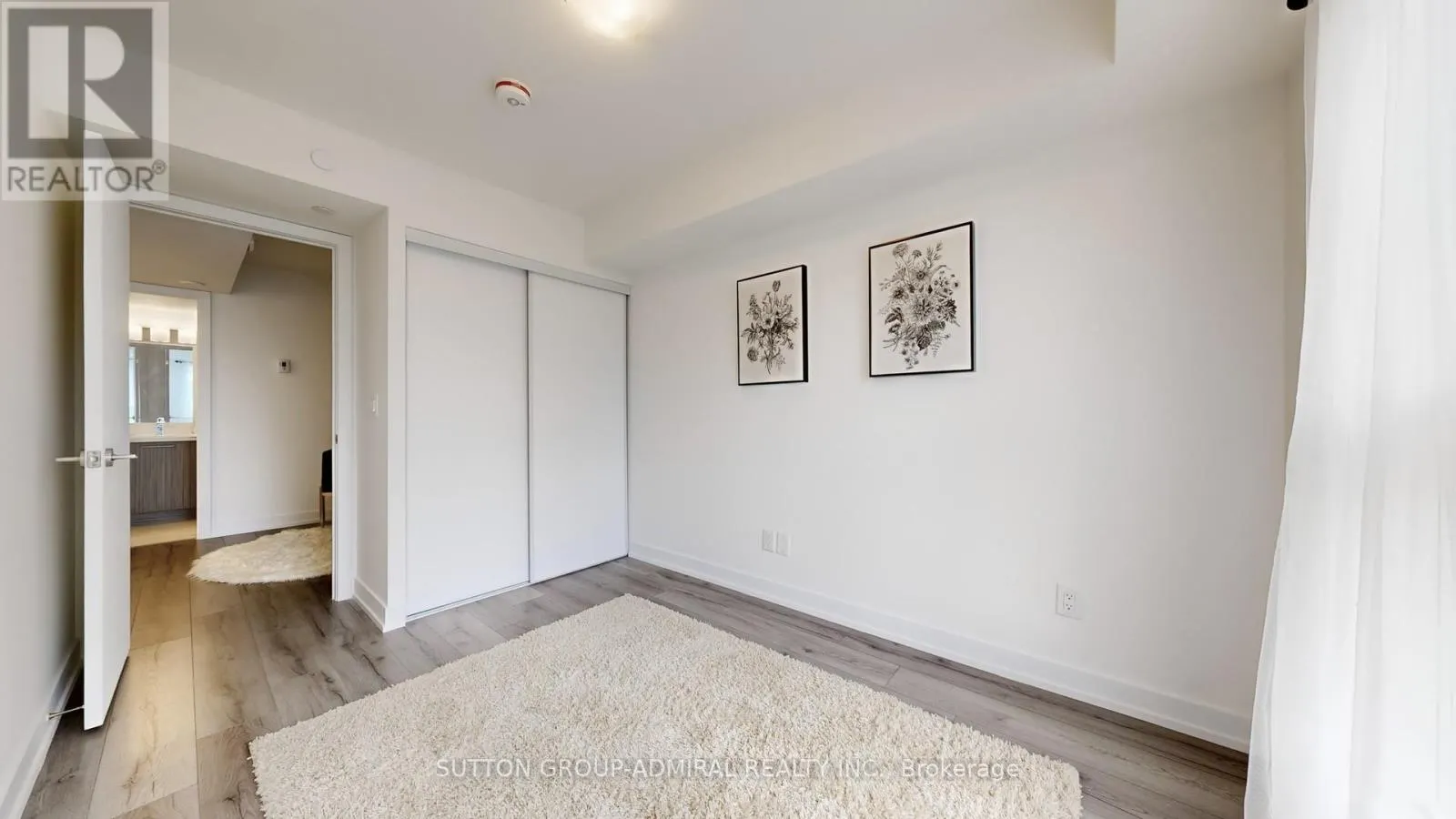 TH20 - 851 SHEPPARD AVENUE W