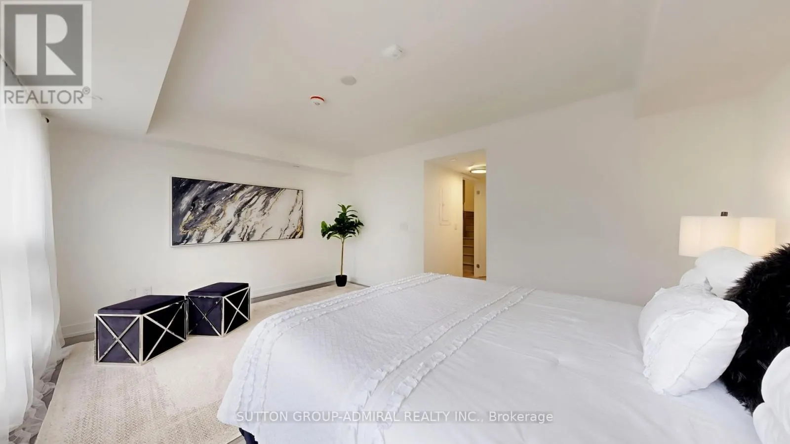 TH20 - 851 SHEPPARD AVENUE W