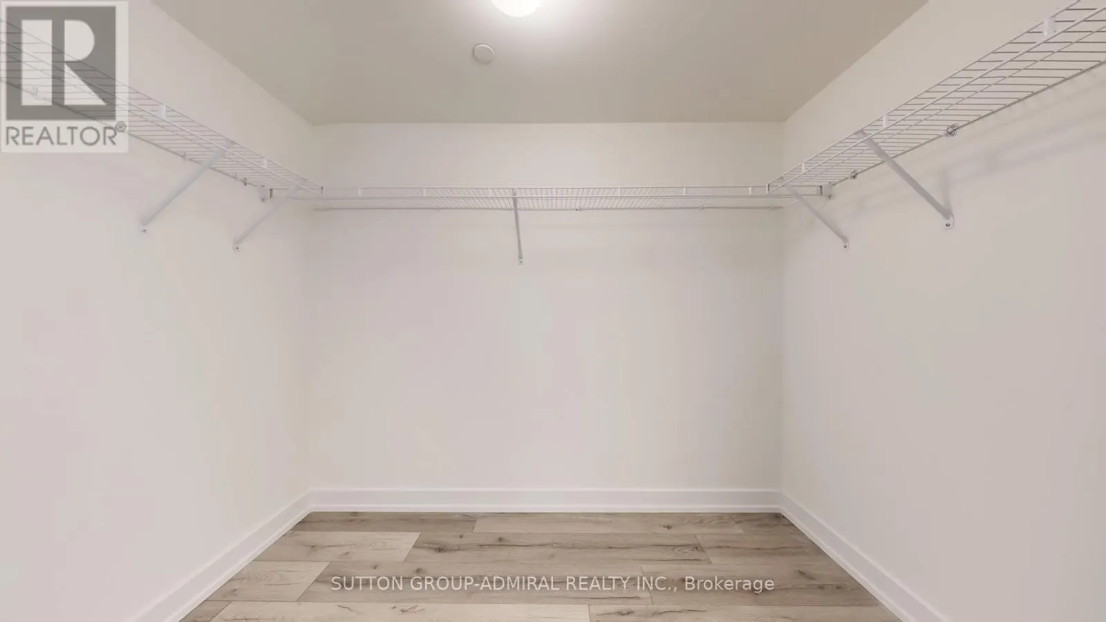 TH20 - 851 SHEPPARD AVENUE W