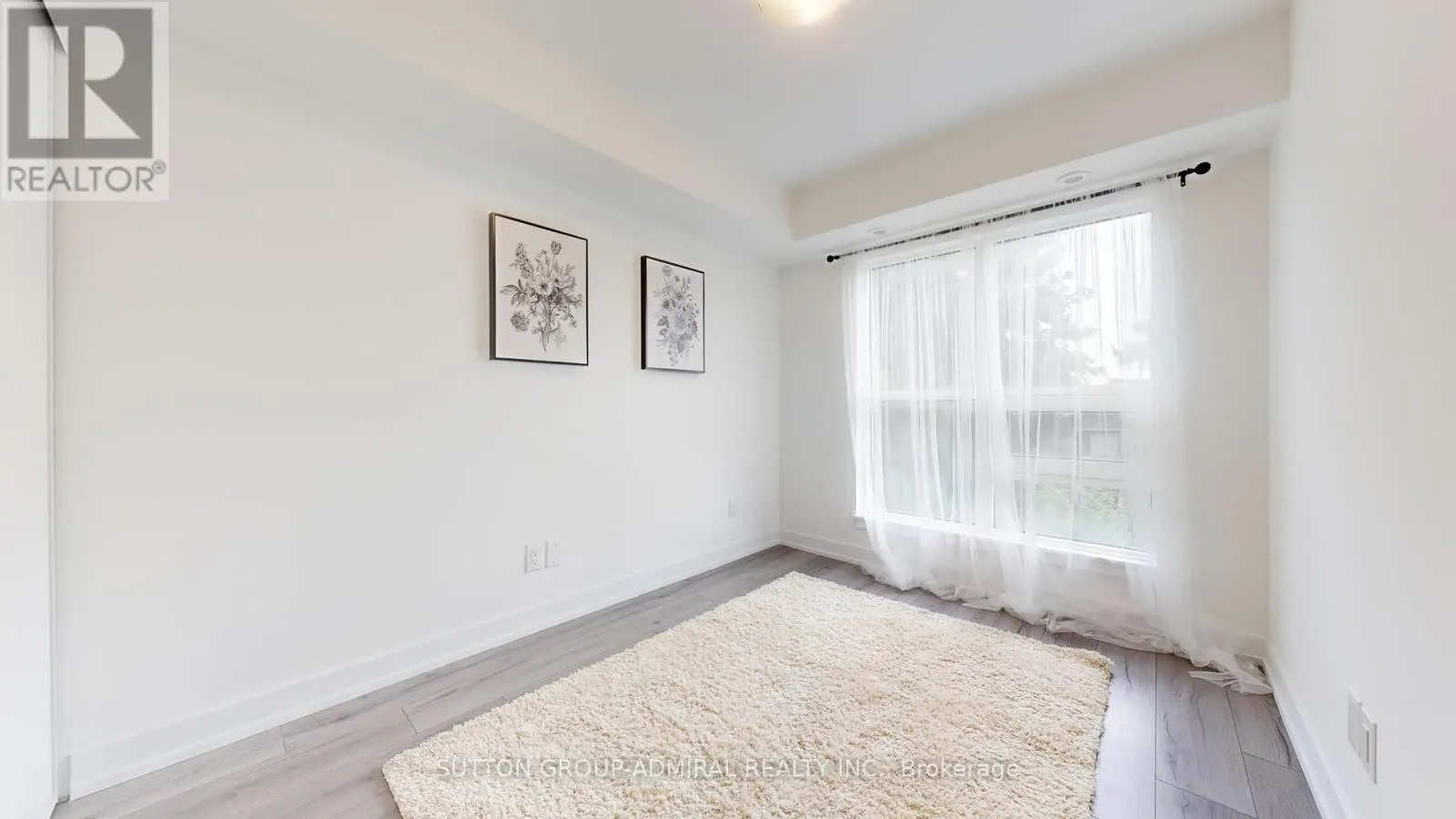 TH20 - 851 SHEPPARD AVENUE W