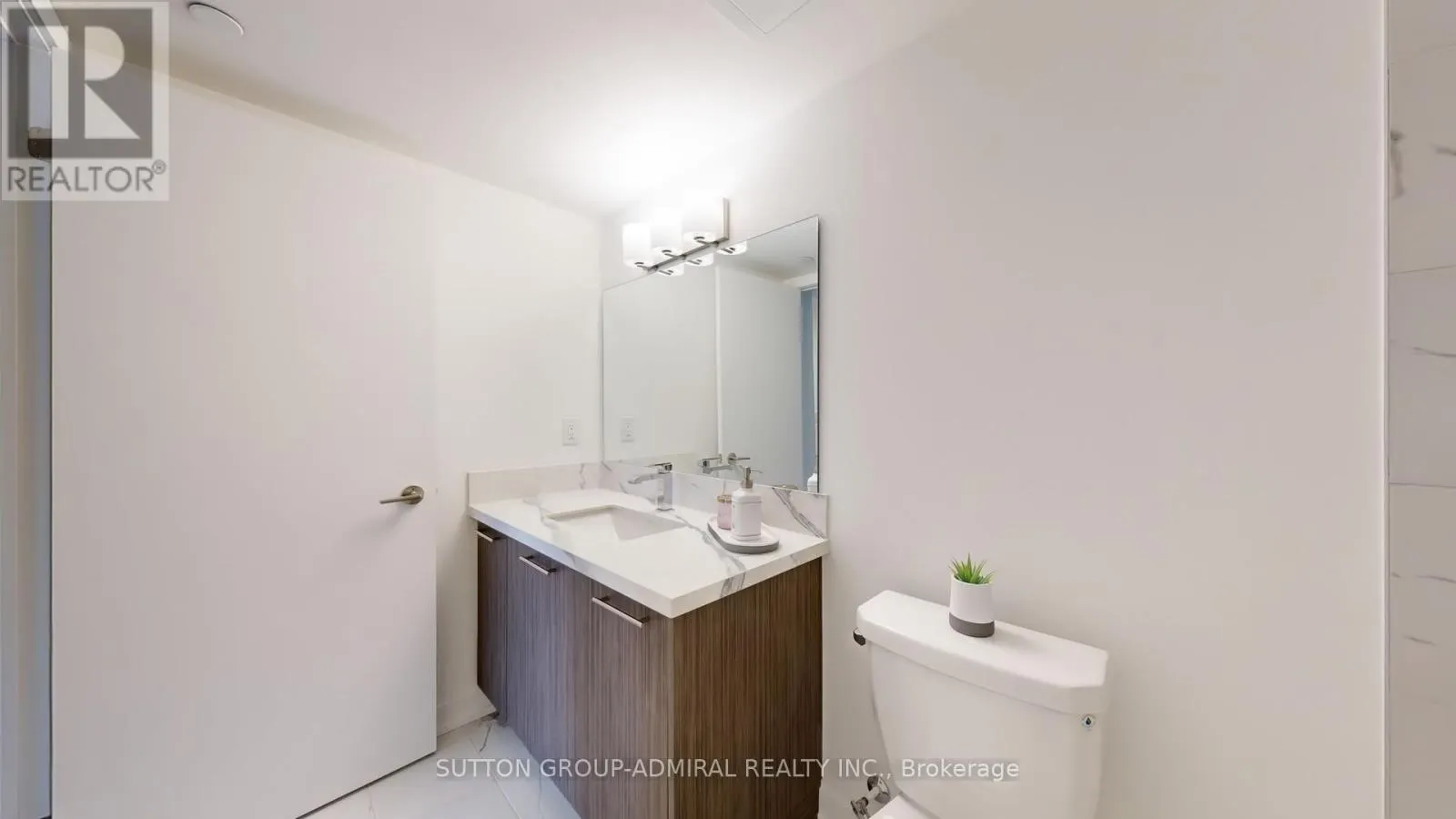 TH20 - 851 SHEPPARD AVENUE W