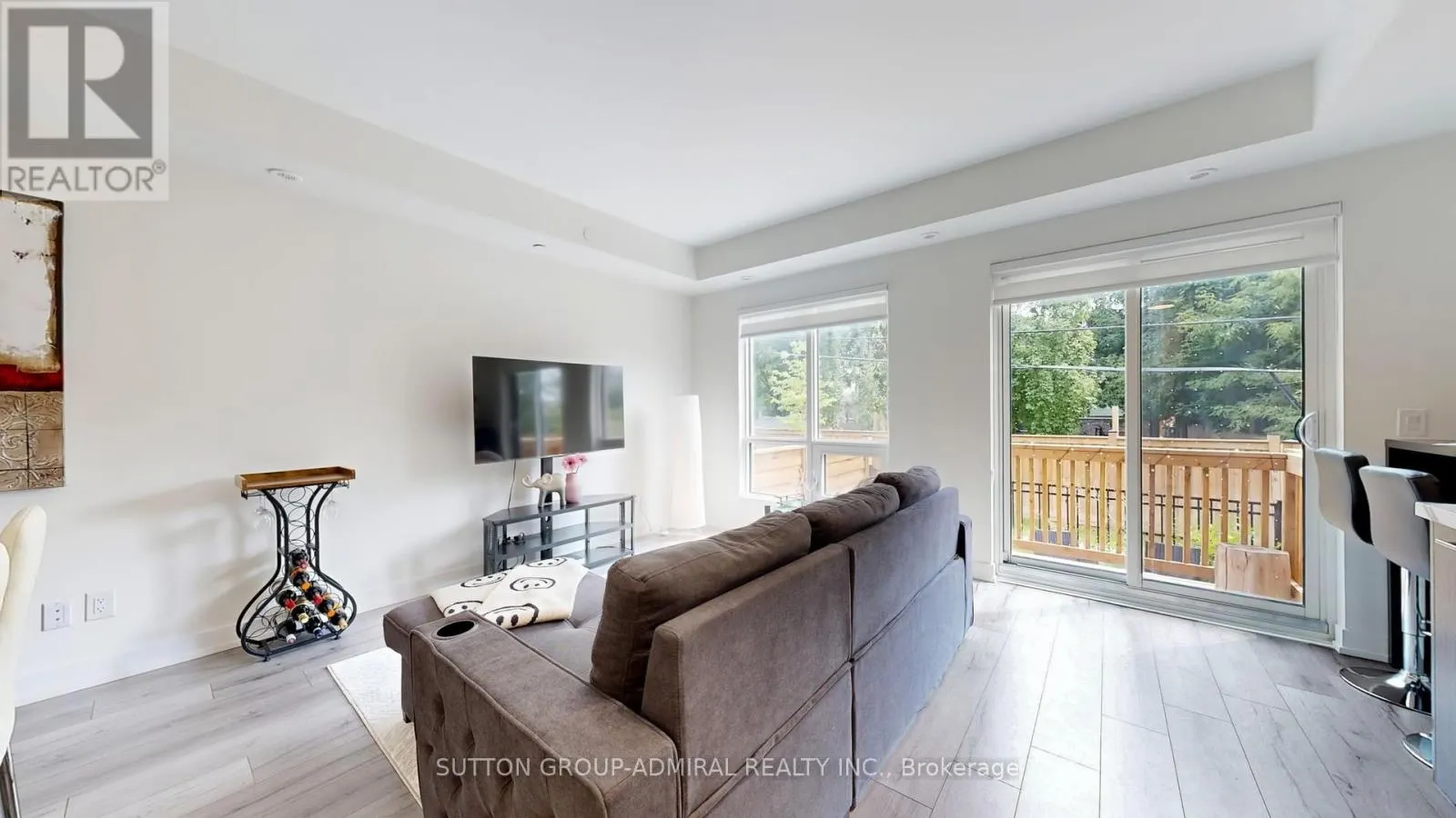 TH20 - 851 SHEPPARD AVENUE W