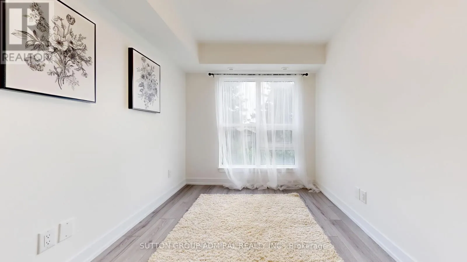 TH20 - 851 SHEPPARD AVENUE W