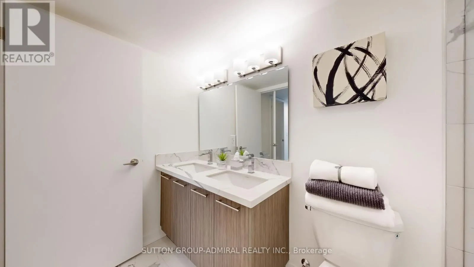 TH20 - 851 SHEPPARD AVENUE W