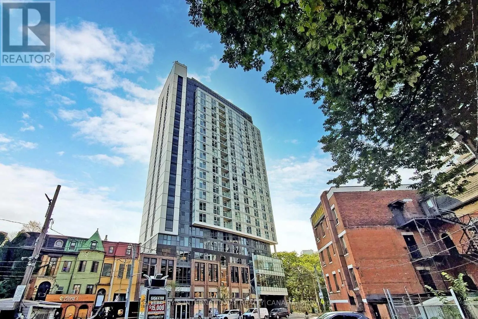 612 - 219 DUNDAS STREET E