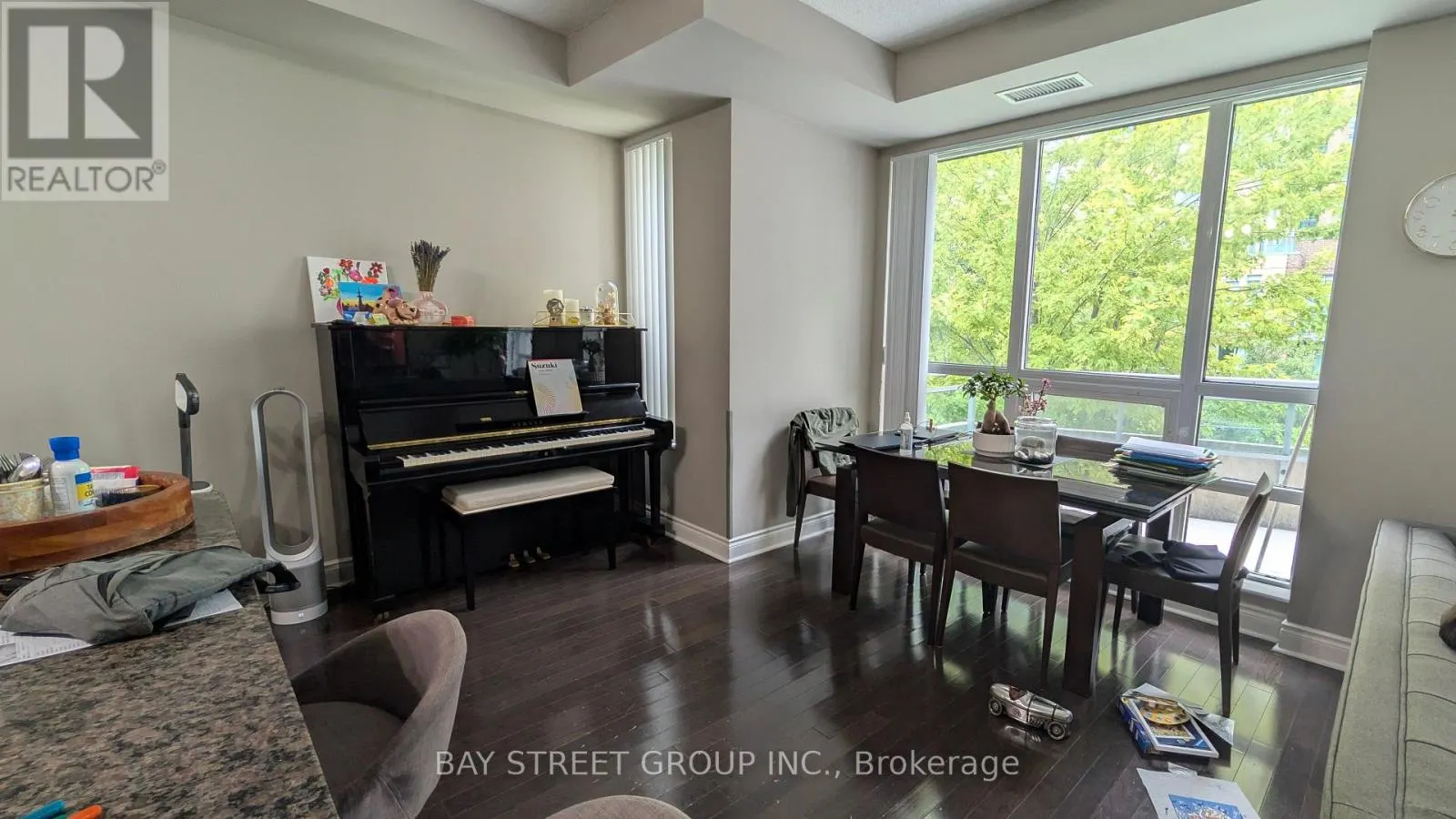 TH201 - 21 OLIVE AVENUE