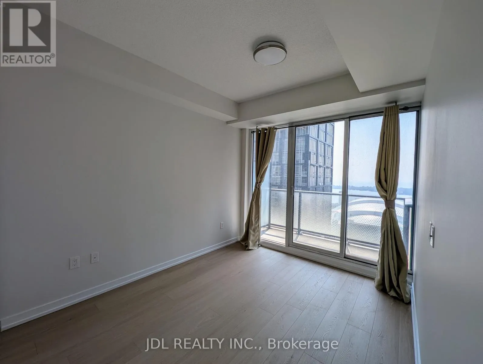 4701 - 125 BLUE JAYS WAY