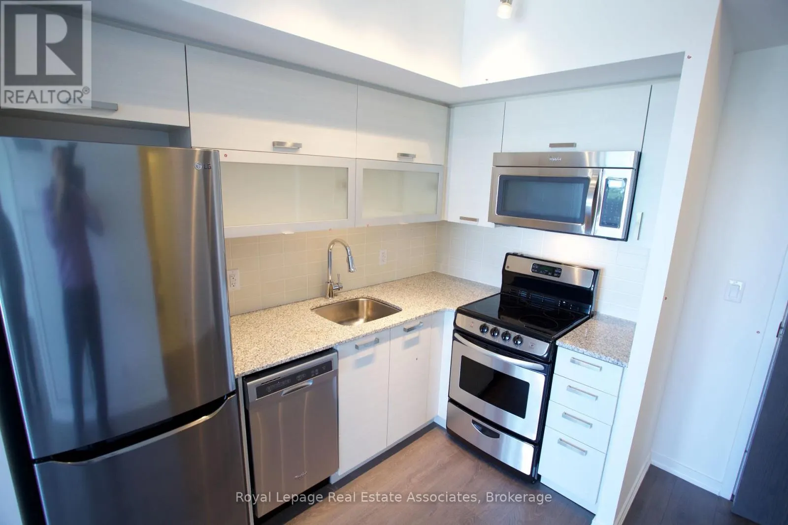 838 - 68 ABELL STREET