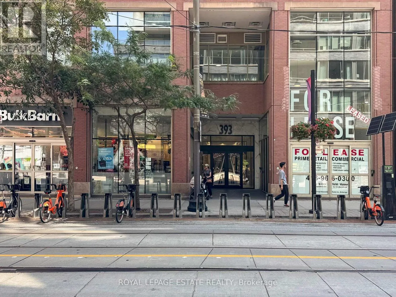 607 - 393 KING STREET W