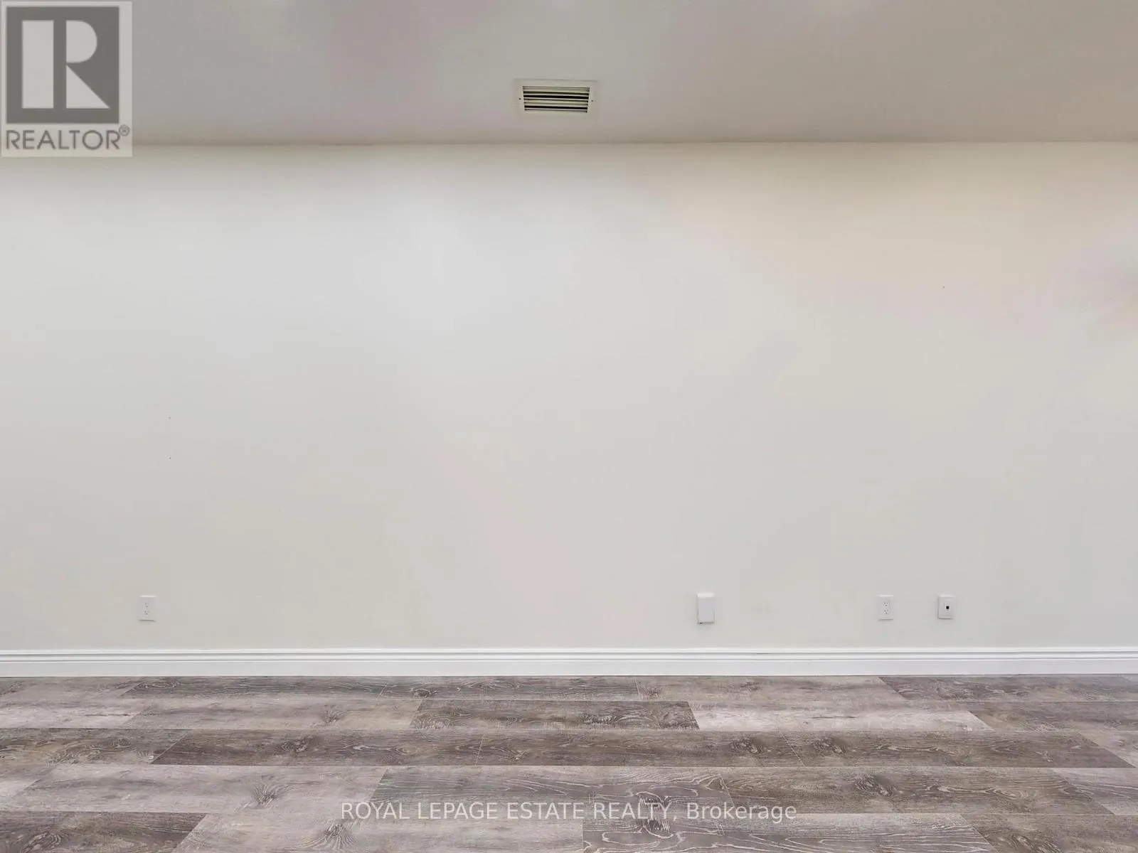 607 - 393 KING STREET W