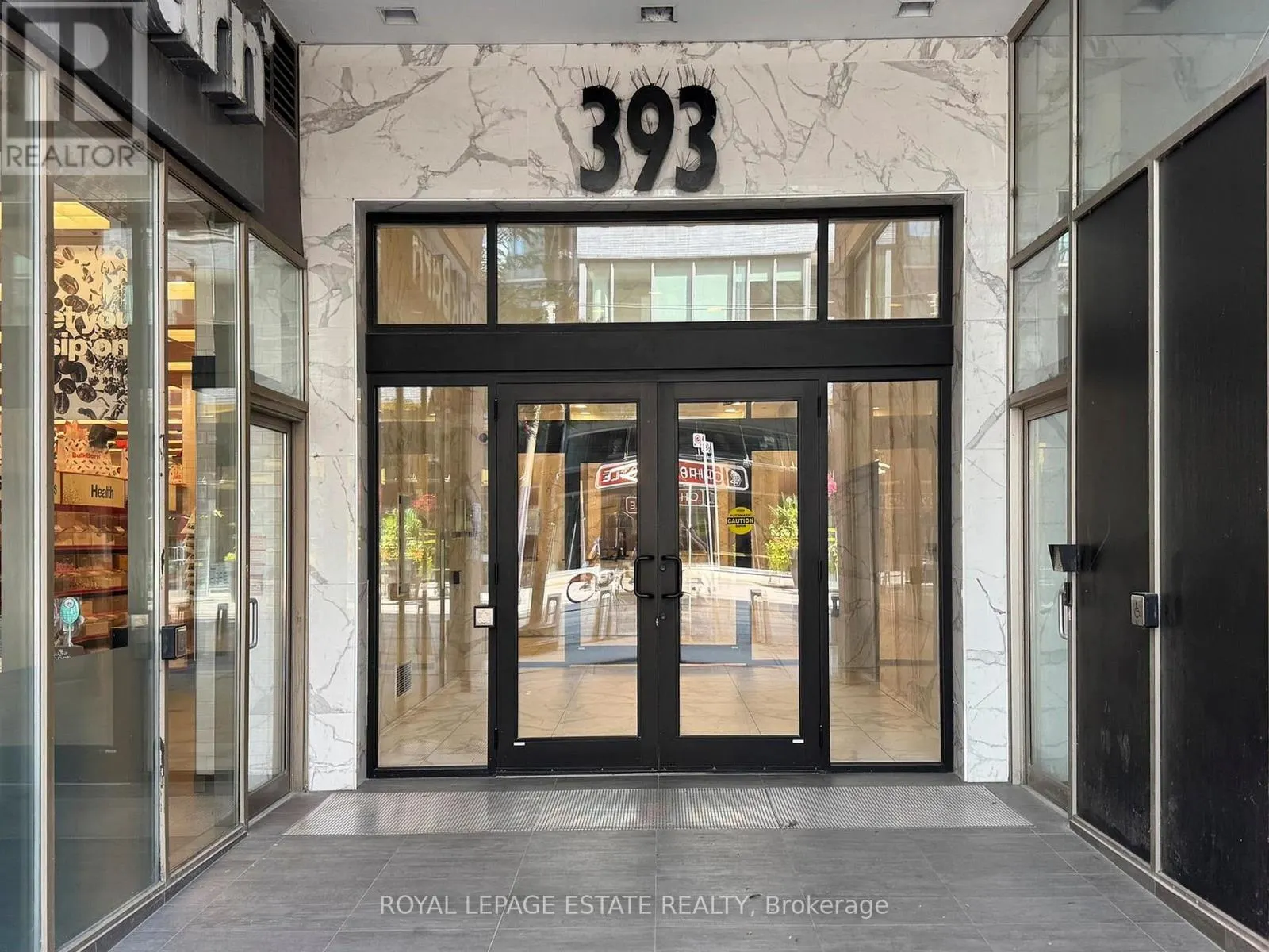 607 - 393 KING STREET W