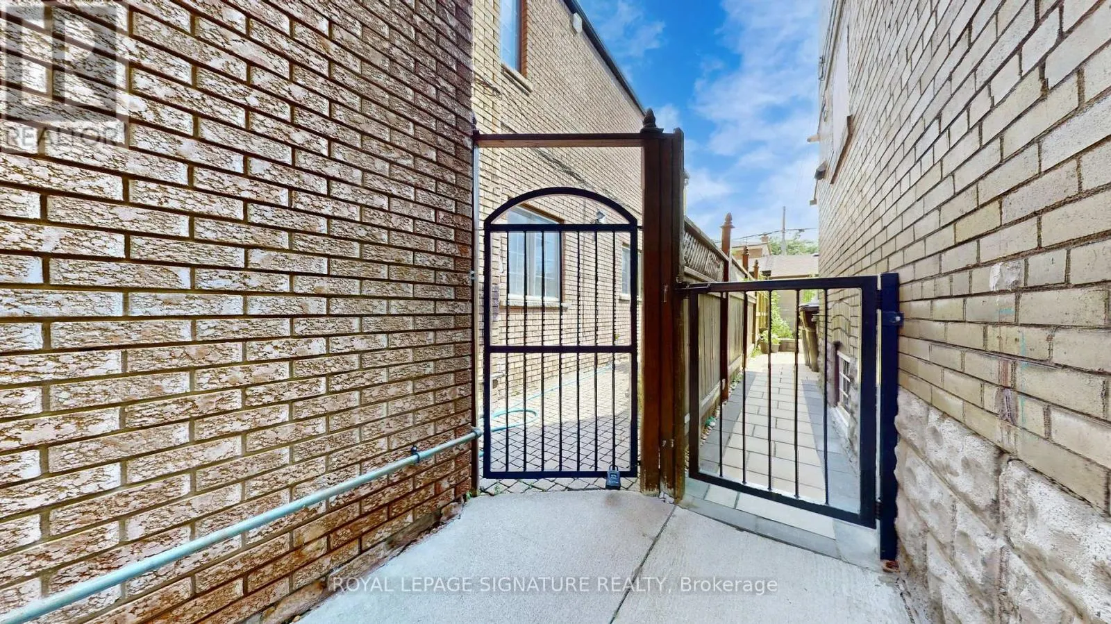 LOWER - 449 BROCK AVENUE