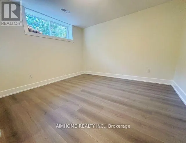 LOWER - 52 BATHFORD CRESCENT