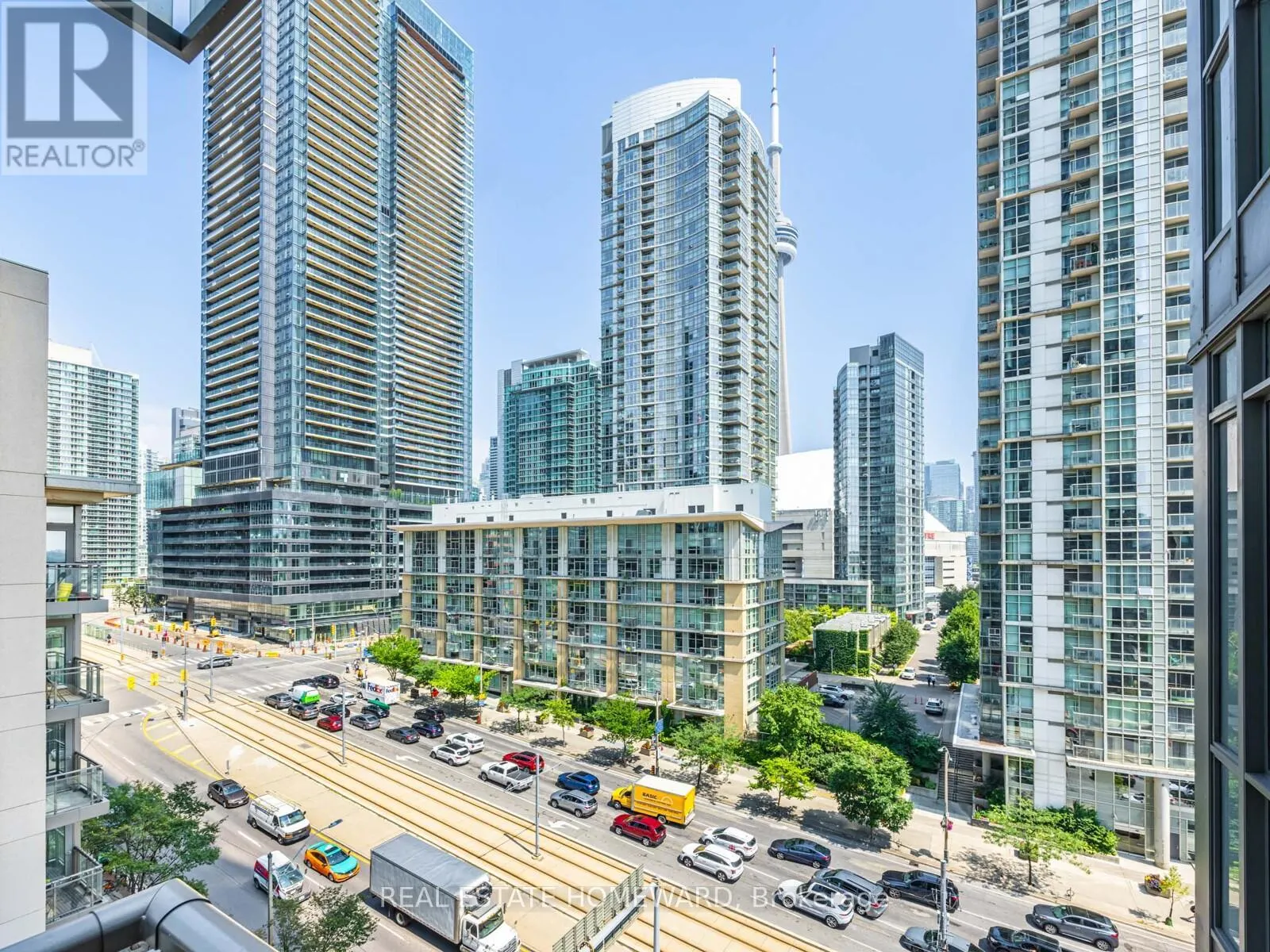 906 - 11 BRUNEL COURT