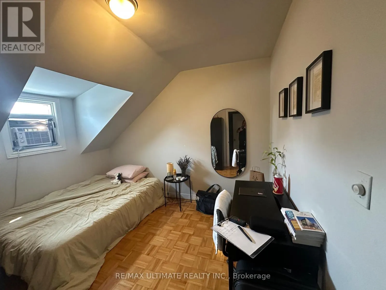 2ND FLOOR - 363 SHAW STREET S