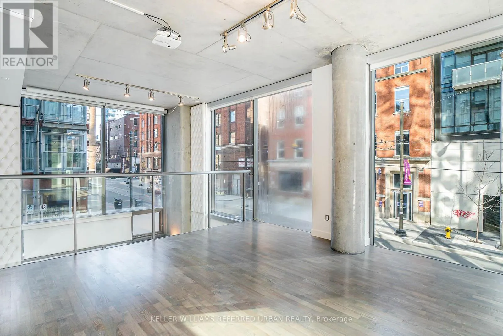 TH1 - 25 OXLEY STREET