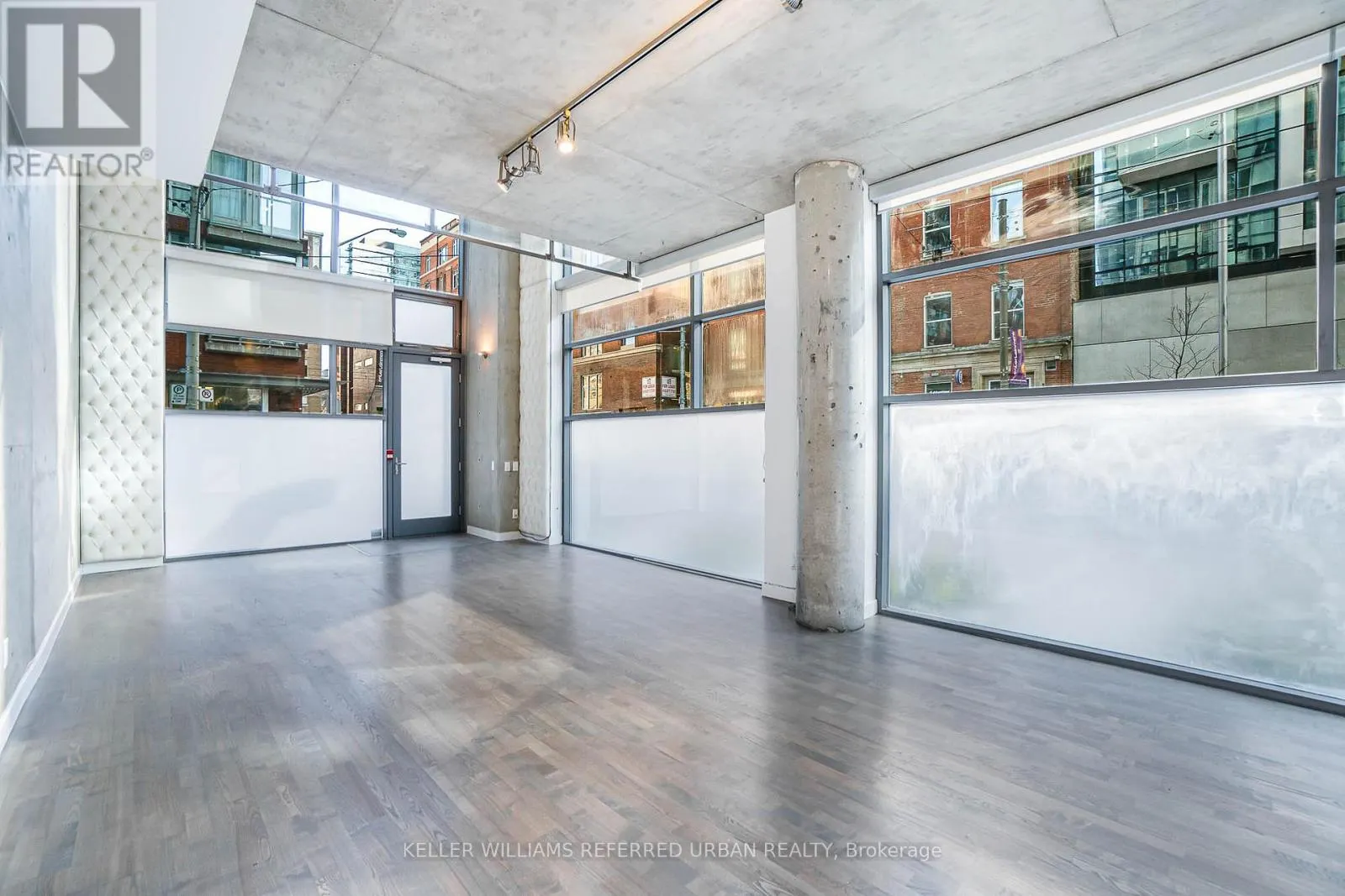 TH1 - 25 OXLEY STREET