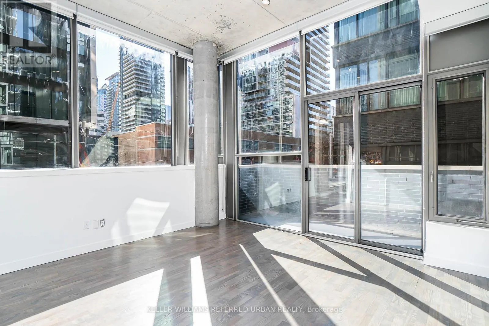 TH1 - 25 OXLEY STREET