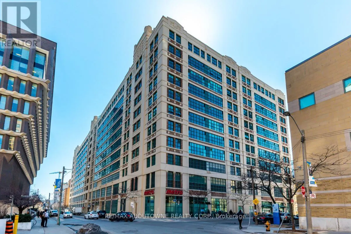 826 - 155 DALHOUSIE STREET