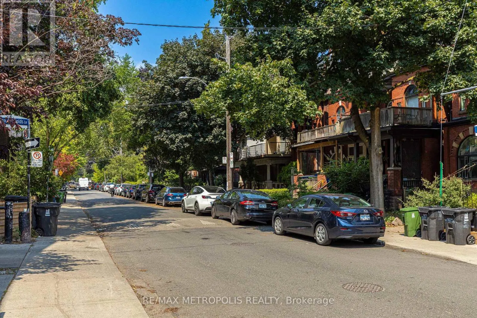 102 - 394 EUCLID AVENUE