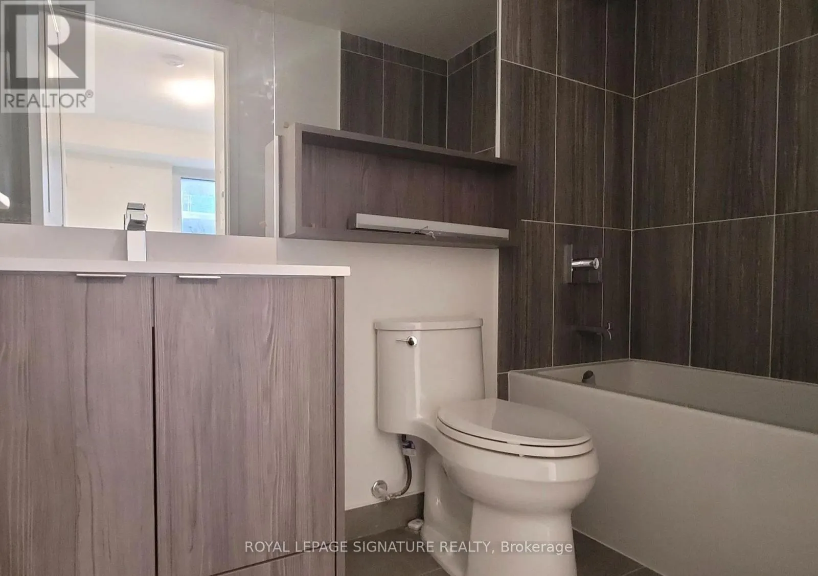 315 - 100 DALHOUSIE STREET