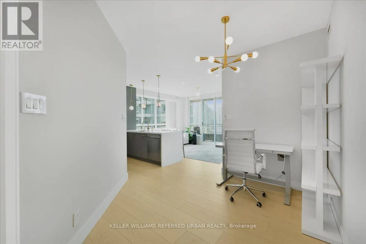 2011 - 228 QUEENS QUAY W