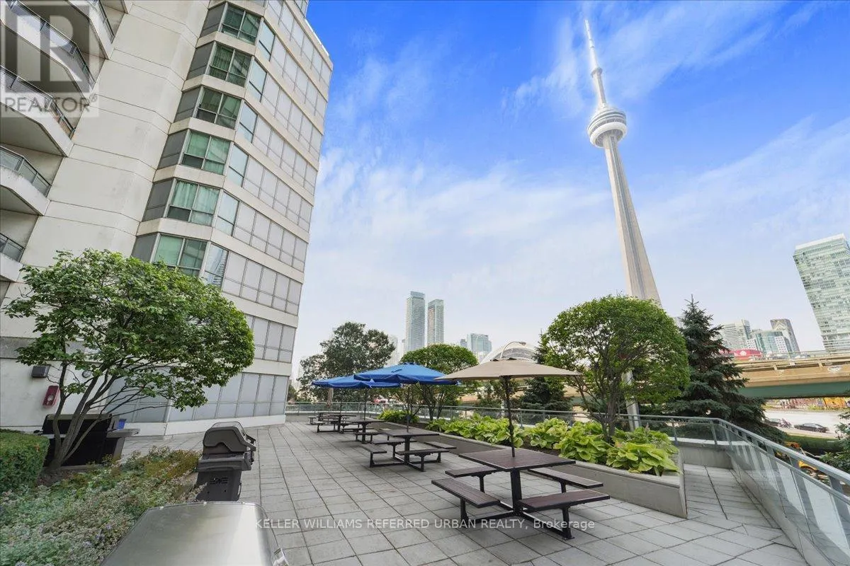 2011 - 228 QUEENS QUAY W