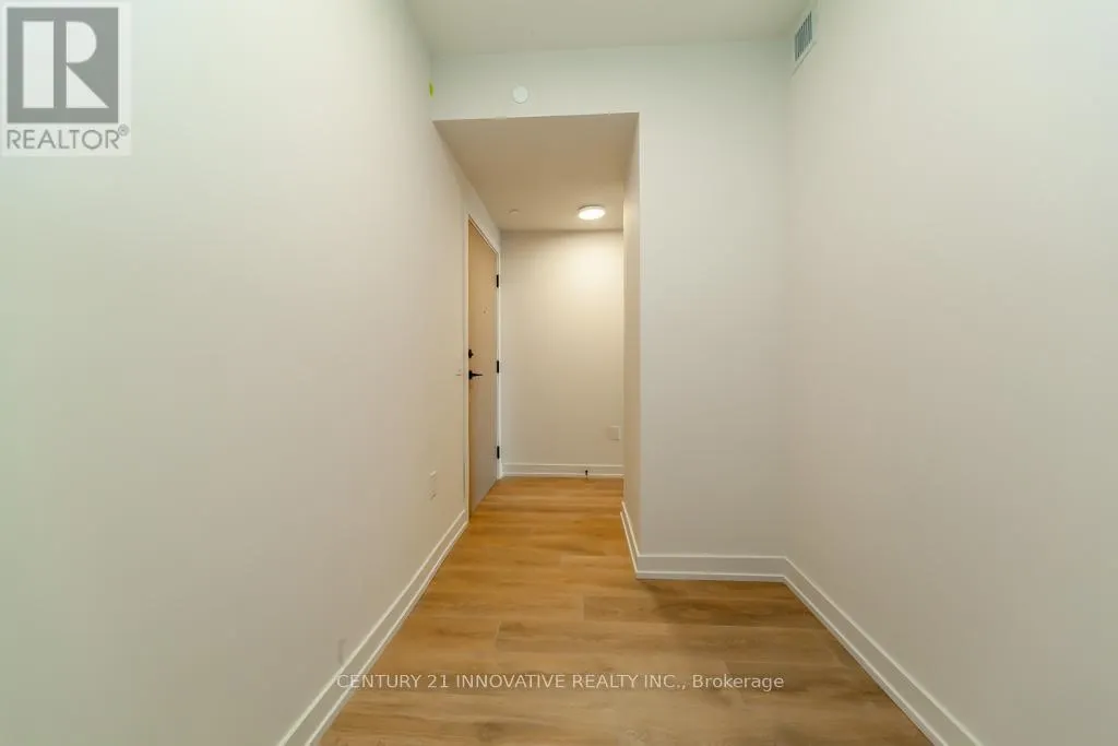 1406 - 181 STERLING ROAD