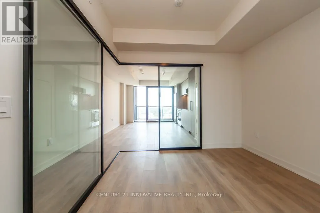 1406 - 181 STERLING ROAD