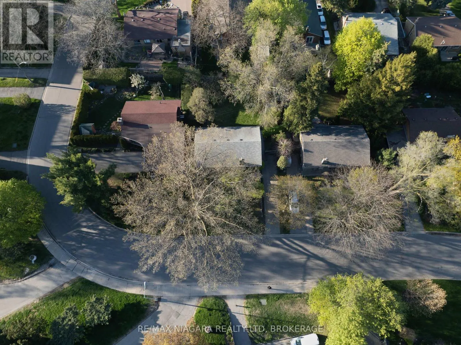 55 NORTH HILLS TERRACE