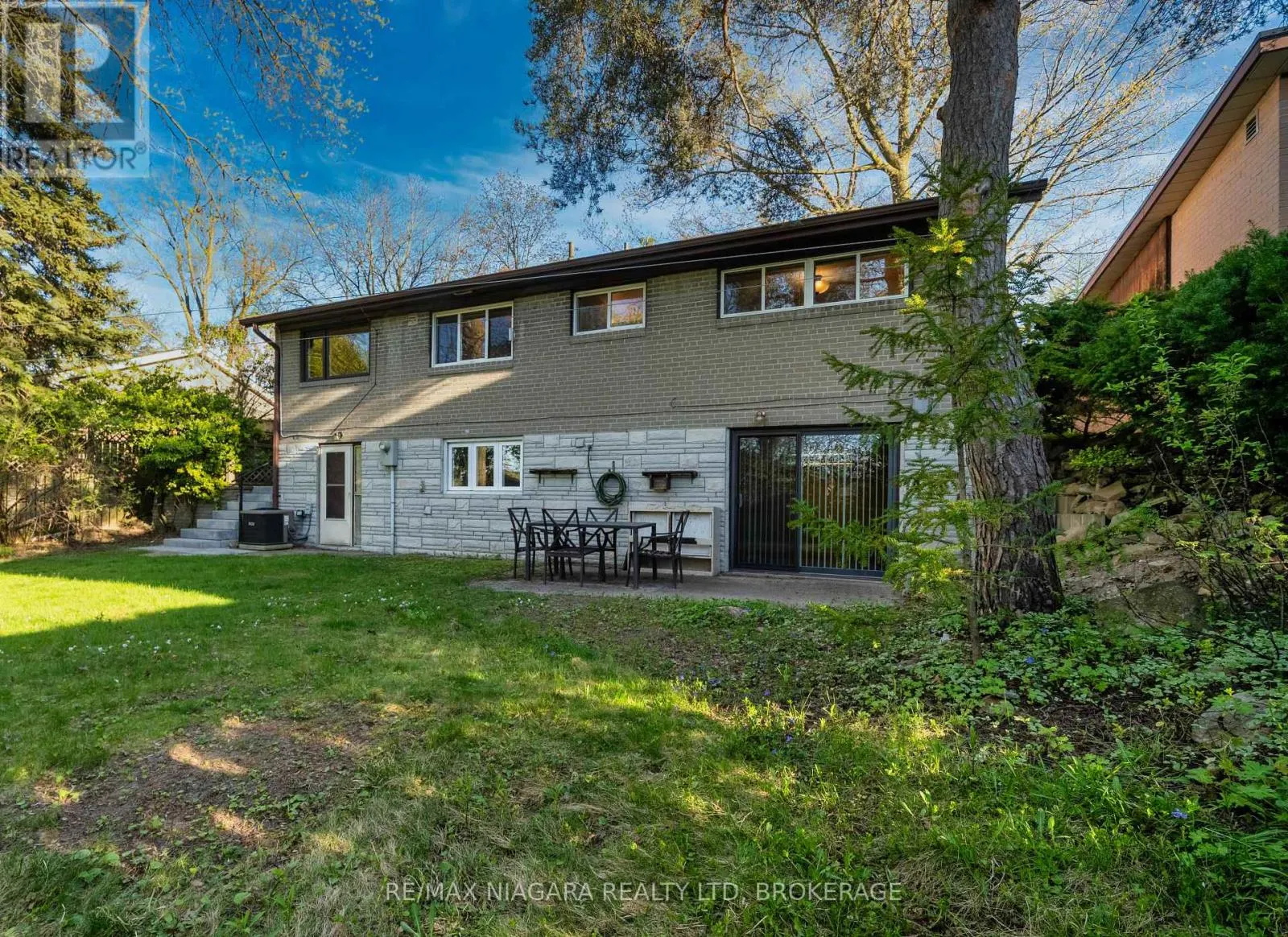 55 NORTH HILLS TERRACE