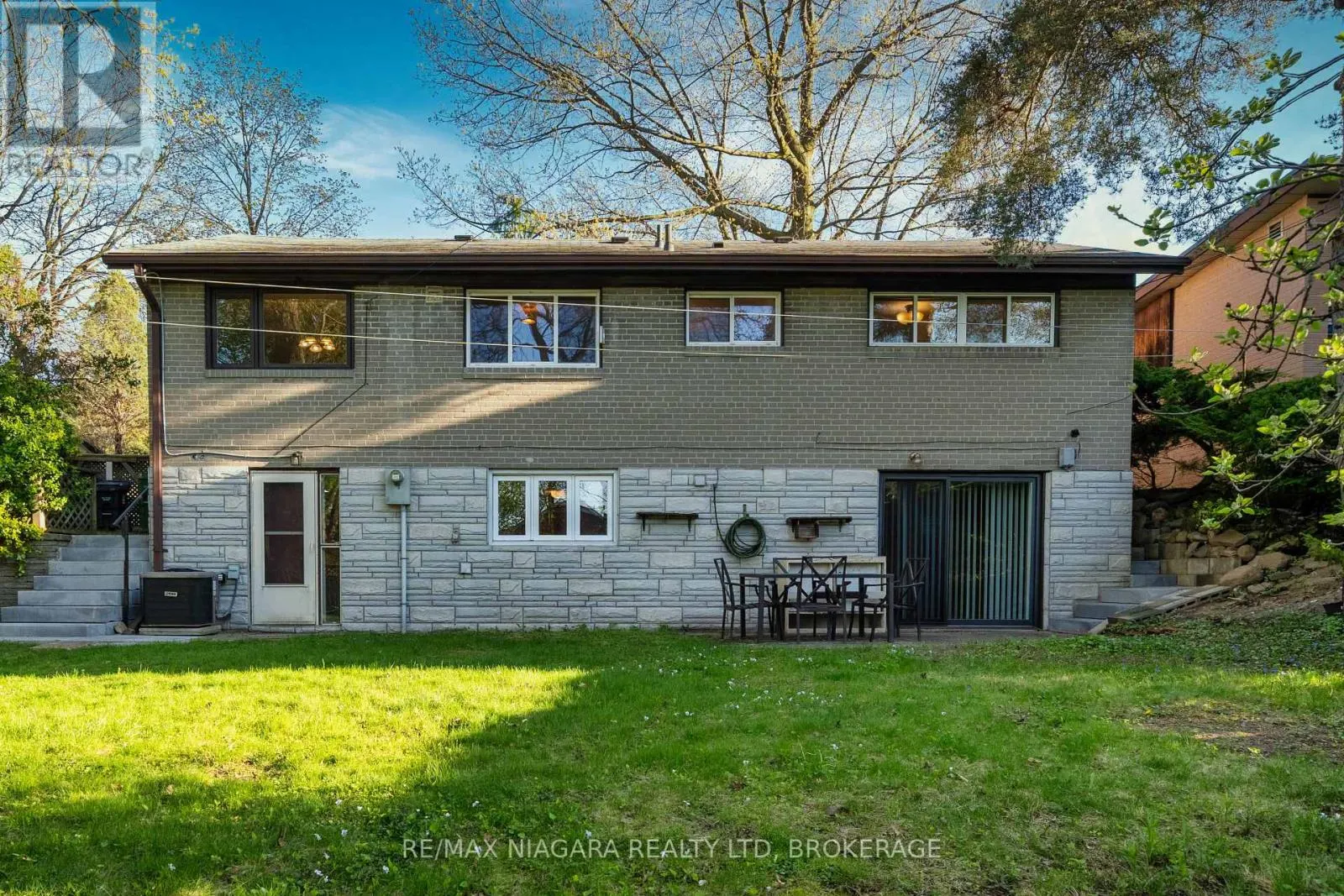 55 NORTH HILLS TERRACE