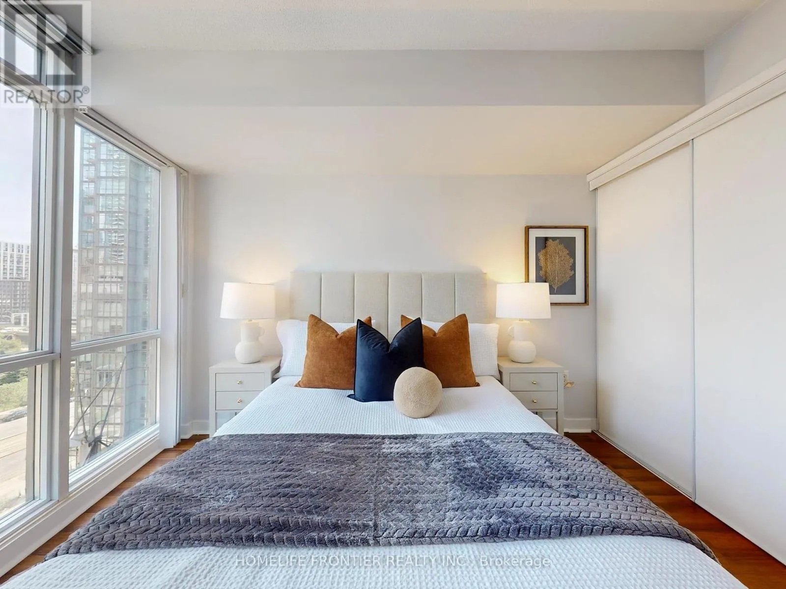 1109 - 15 FORT YORK BOULEVARD